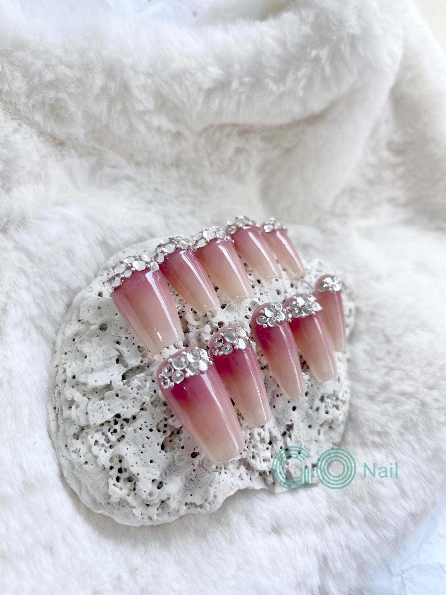 Pinky deluxe press on nails