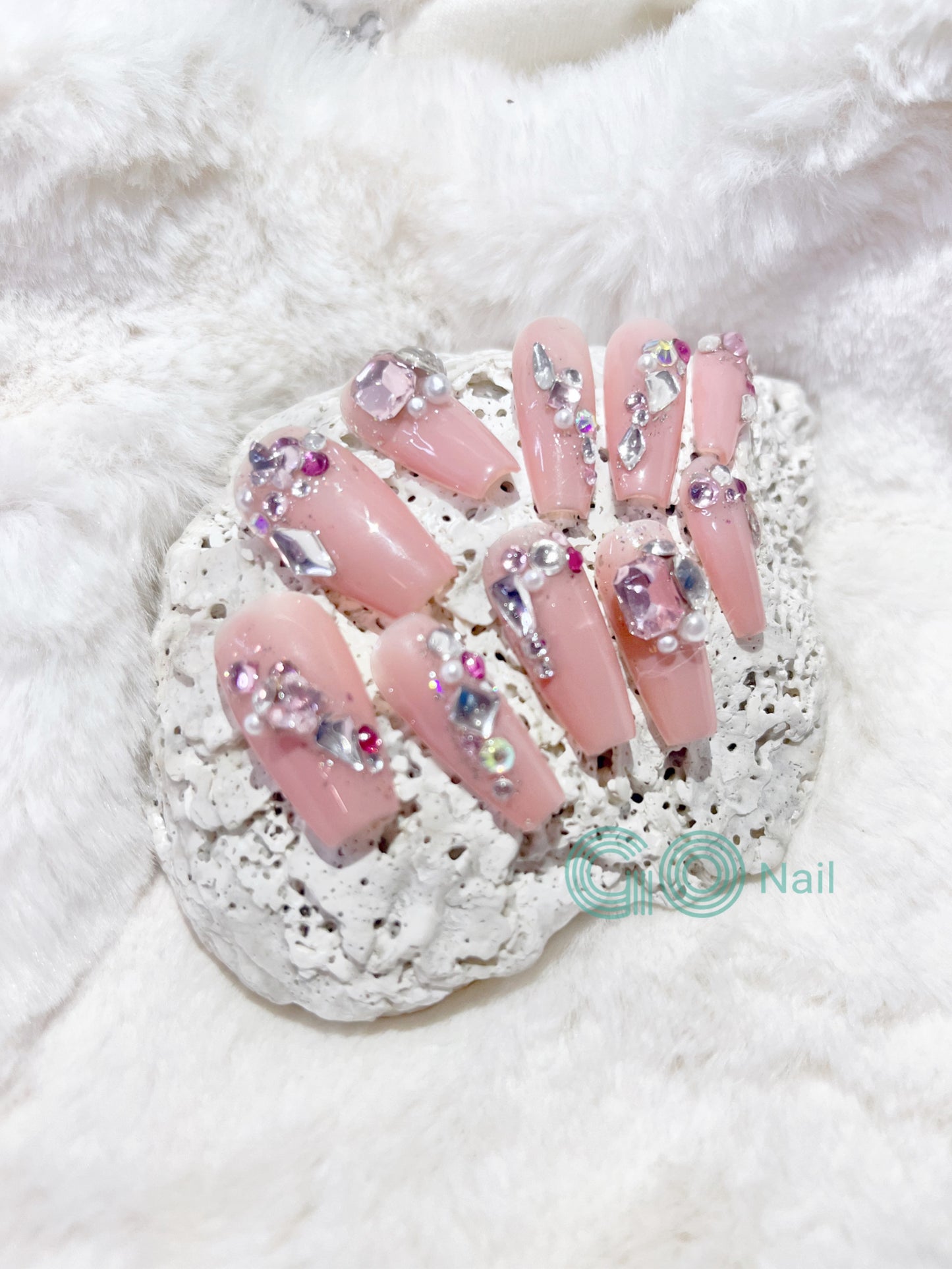 Pink shine press on nails